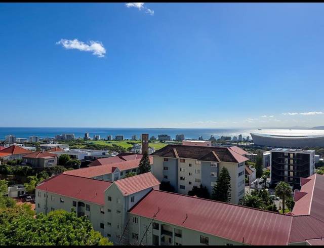 5 BEDROOM HOUSE FOR SALE IN GREEN POINT